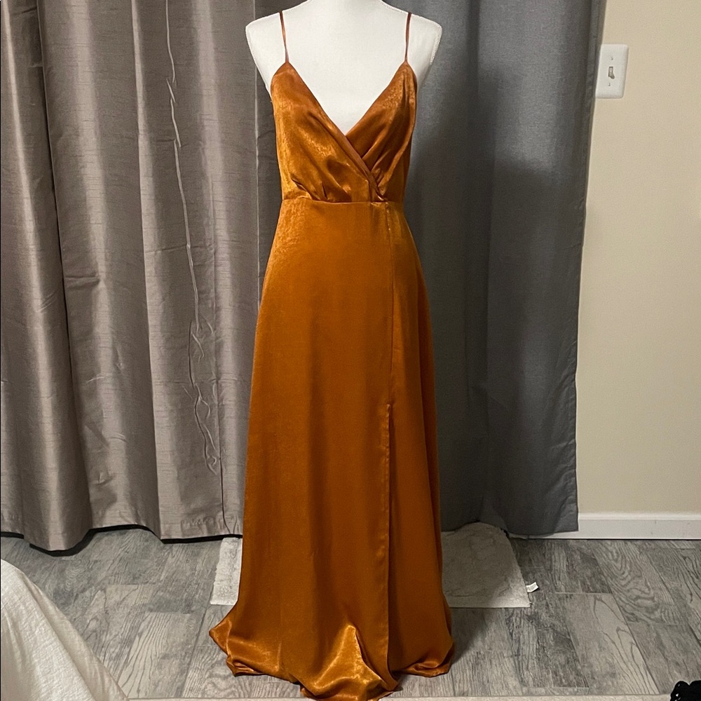 Lulus Constantine Rust Orange
Satin Maxi Dress Size S, I wore it once, like new